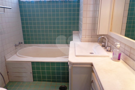 Apartamento à venda com 3 quartos, sendo 1 suíte, em Santa Cecília, São Paulo, SP