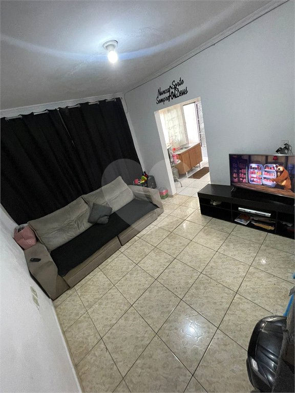 Casa à venda com 3 quartos, sendo 1 suíte, em Gopoúva, Guarulhos, SP