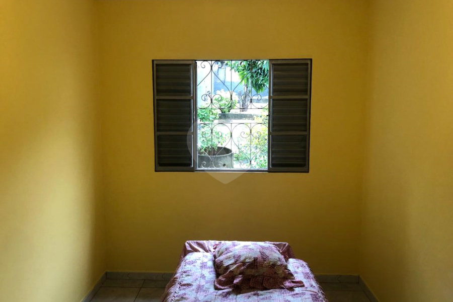 Sobrado à venda com 4 quartos, sendo 1 suíte, em Serra da Cantareira, Mairiporã, SP