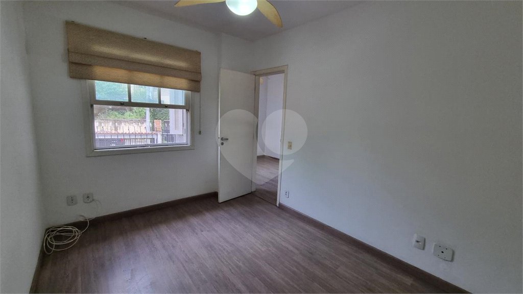 Casa à venda com 3 quartos, sendo 1 suíte,  no condomínio Residencial Villagio, São Paulo - SP