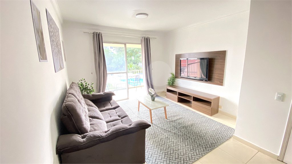 Apartamento à venda com 3 quartos, sendo 1 suíte, em Campo Belo, São Paulo, SP