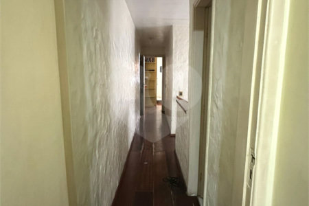 Sobrado à venda com 3 quartos, sendo 1 suíte,  em Jardim Prudência, São Paulo, SP