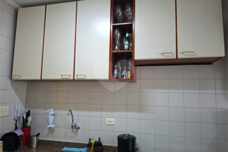 Apartamento à venda com 2 quartos em Parque Maria Domitila, São Paulo, SP