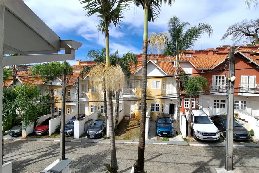 Casa à venda com 2 suítes no condomínio Village Palmas, São Paulo - SP