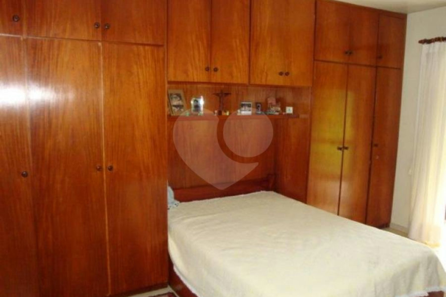 Casa Térrea à venda com 3 quartos, sendo 1 suíte, em Parque Petrópolis, Mairiporã, SP