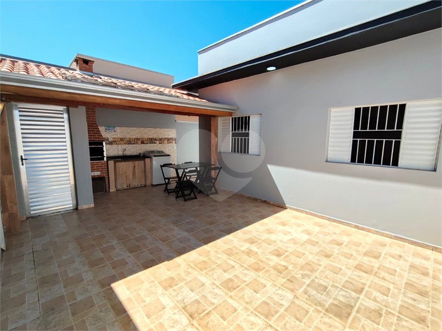 Casa à venda com 3 quartos no condomínio Residencial Lago dos Ipês, Itapetininga - SP