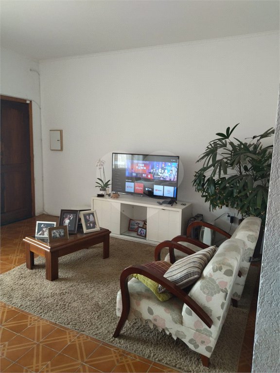 Casa à venda com 2 quartos, sendo 1 suíte,  em Vila Nancy, Mogi das Cruzes, SP