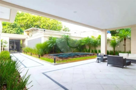 Apartamento à venda com 3 suítes em Indianópolis, São Paulo, SP