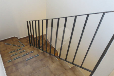 Casa à venda com 4 quartos, sendo 1 suíte, em Vila Santo Estéfano, São Paulo, SP