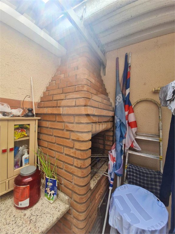 Casa à venda com 3 quartos, sendo 1 suíte, no condomínio Moradas do Ipê, São Paulo - SP