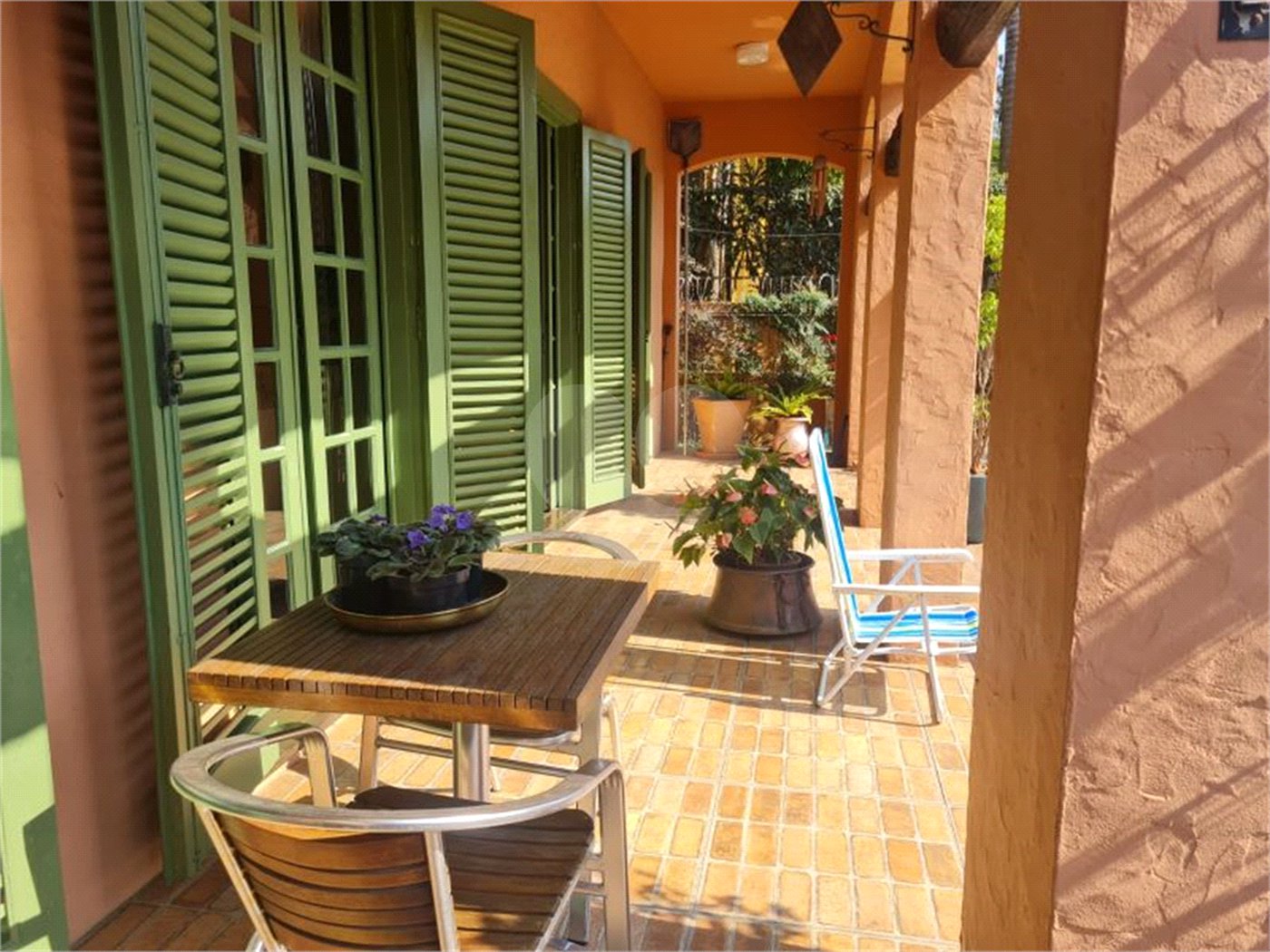 Casa à venda com 5 quartos, sendo 2 suítes,  em Jardim Morumbi, São Paulo, SP