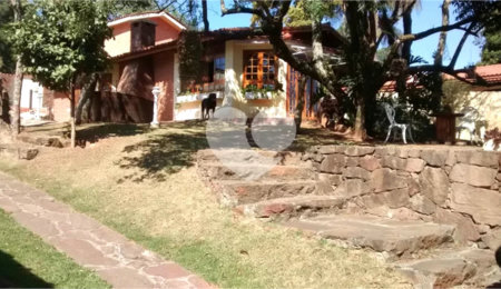 Casa à venda ou para alugar com 3 quartos, sendo 1 suíte,  em Roseira, Mairiporã, SP