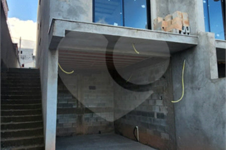 Sobrado à venda com 3 quartos, sendo 1 suíte,  em Jardim Maristela, Atibaia, SP