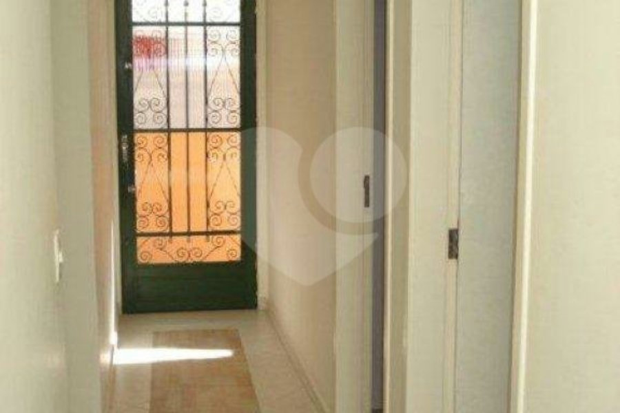 Sobrado à venda com 5 quartos, sendo 1 suíte, em Interlagos, São Paulo, SP