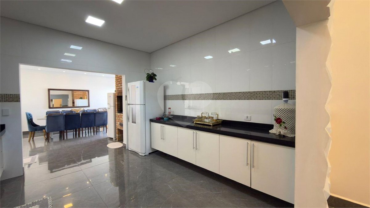 Casa à venda com 3 suítes no condomínio Campos do Conde I e II, Sorocaba - SP