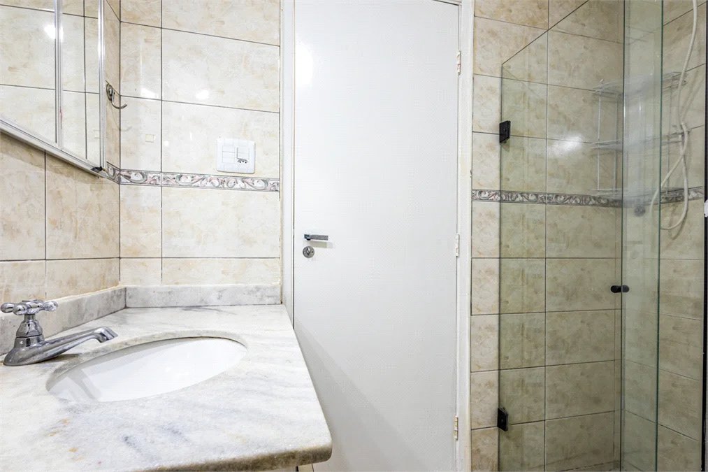 Apartamento à venda ou para alugar com 3 quartos, sendo 1 suíte, em Pinheiros, São Paulo, SP