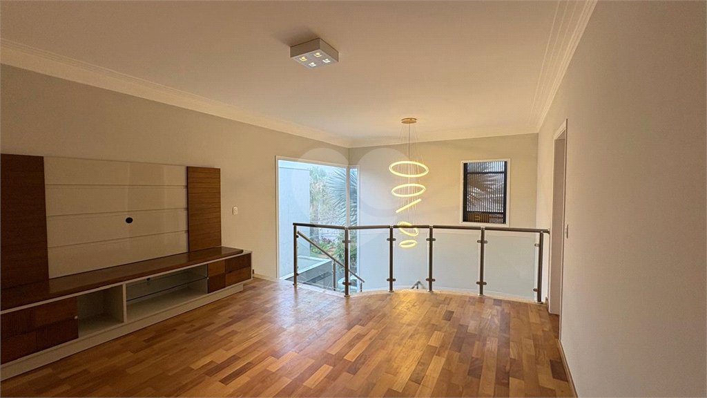 Casa à venda com 4 quartos, sendo 3 suítes, no condomínio Mont Blanc, Sorocaba - SP