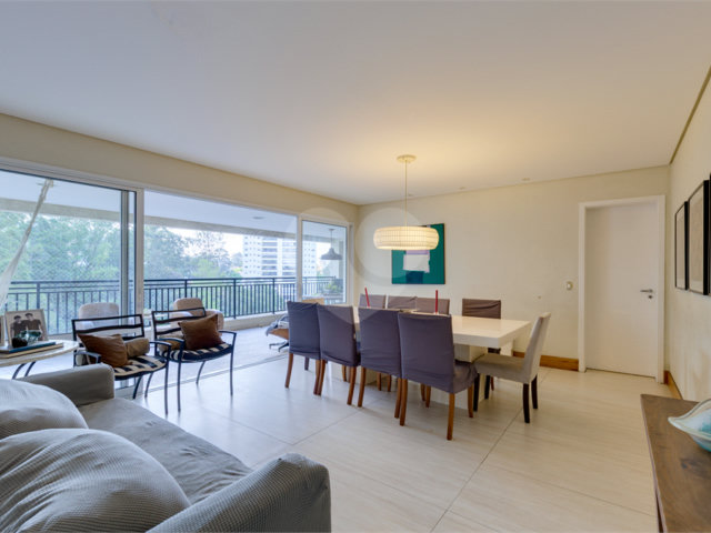 Apartamento à venda com 4 suítes em Jardim Marajoara, São Paulo, SP