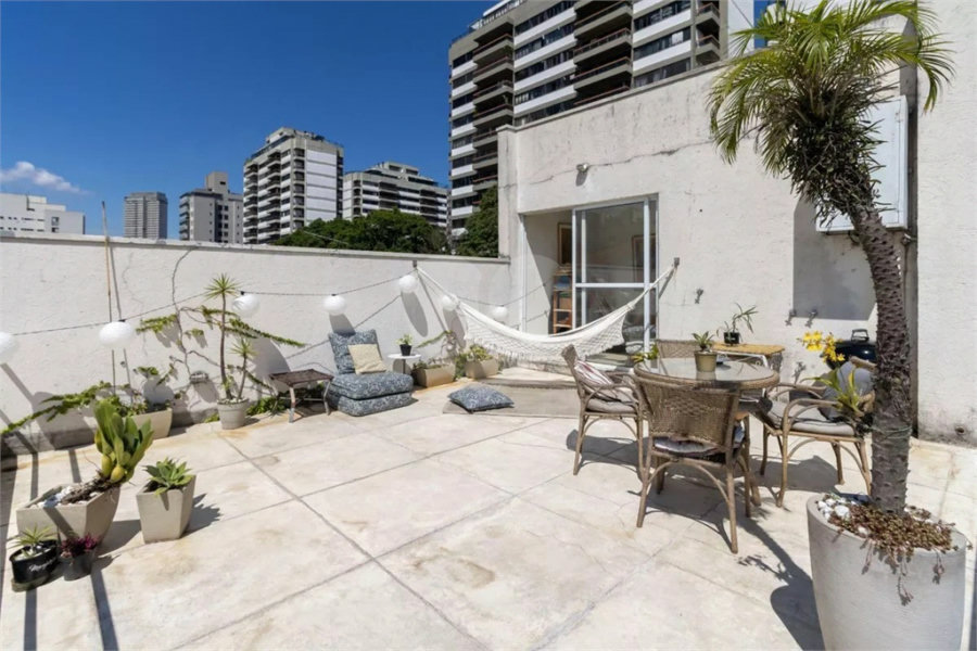 Casa à venda com 3 quartos, sendo 1 suíte, em Perdizes, São Paulo, SP