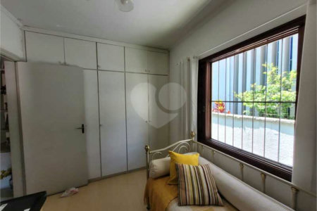 Sobrado à venda com 6 quartos, sendo 2 suítes, em Vila Romana, São Paulo, SP