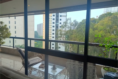 Apartamento à venda com 3 suítes em Vila Suzana, São Paulo, SP