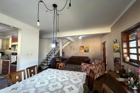 Sobrado à venda com 4 quartos, sendo 1 suíte, em Estância Conceição, Itapetininga, SP