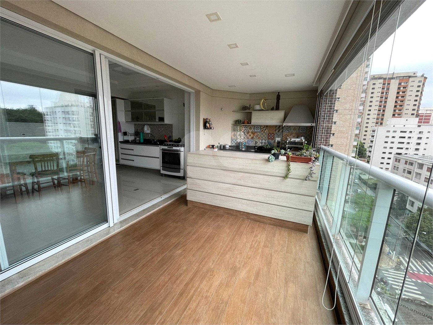 Apartamento à venda com 4 quartos, sendo 3 suítes, em Perdizes, São Paulo, SP