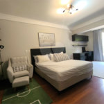Casa à venda com 5 quartos, sendo 4 suítes, em Cidade Jardim, São Paulo, SP