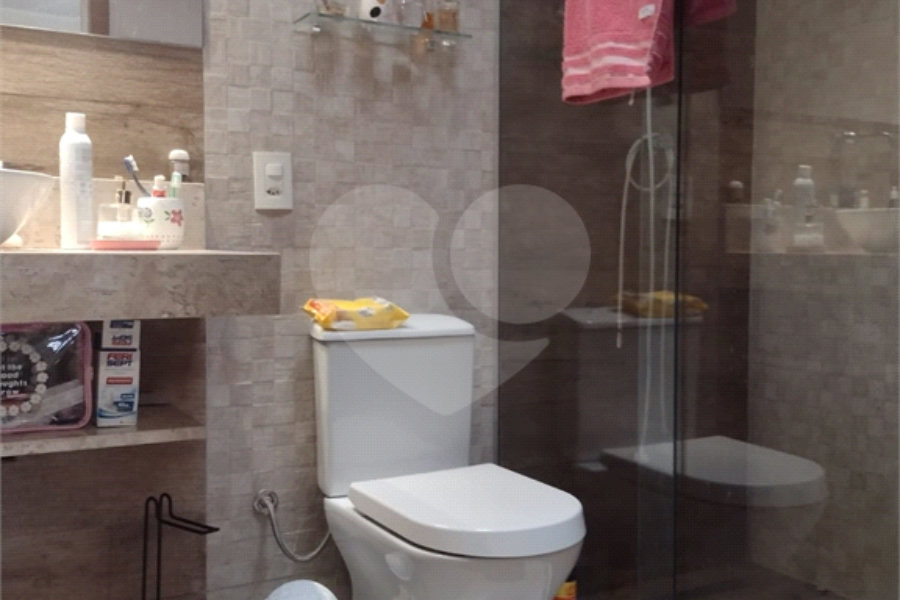 Casa à venda com 4 quartos, sendo 2 suítes, em Vila Gustavo, São Paulo, SP