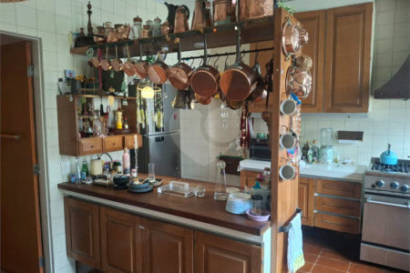 Sobrado à venda com 4 quartos, sendo 2 suítes, em Pinheiros, São Paulo, SP