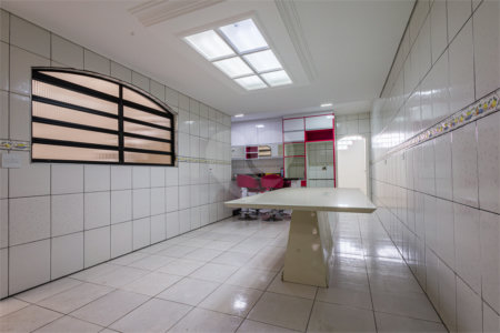 Casa à venda com 3 quartos, sendo 2 suítes, em Jardim Santa Cecília, Guarulhos, SP