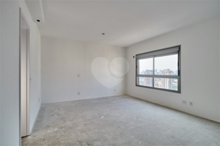 Apartamento à venda com 3 quartos, sendo 1 suíte, em Jardim Marajoara, São Paulo, SP