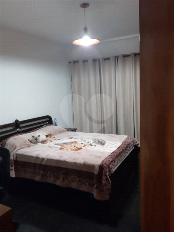 Casa à venda com 4 quartos em Jardim Peri, São Paulo, SP