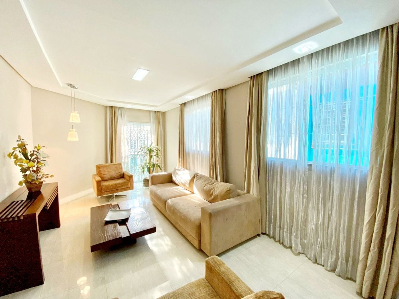 Casa com 3 dormitórios à venda, 272 m² por R$ 1.990.000,00 - Embaré - Santos/SP