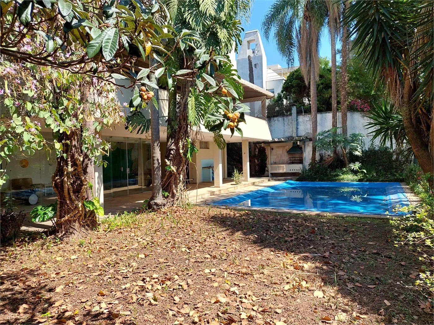Casa à venda com 3 suítes em Jardim Leonor, São Paulo, SP