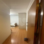Casa à venda com 3 quartos, sendo 1 suíte, no condomínio Beatriz, São Paulo - SP
