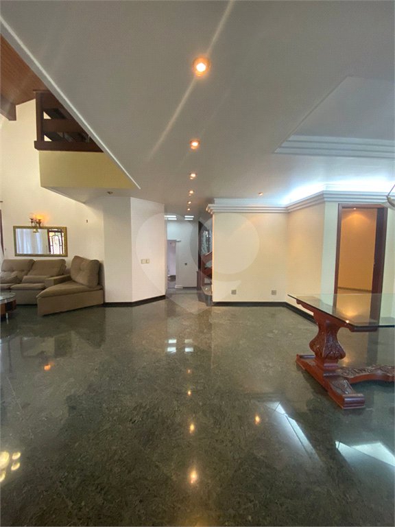 Casa à venda com 3 quartos, sendo 4 suítes,  no condomínio Estância Marambaia, Vinhedo - SP