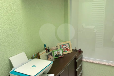 Sobrado à venda com 3 quartos, sendo 1 suíte,  em Vila Gumercindo, São Paulo, SP