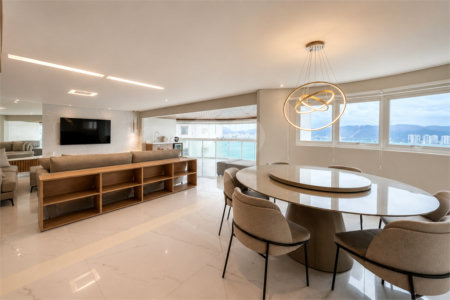 Apartamento à venda com 5 suítes em Parque Enseada, Guarujá, SP