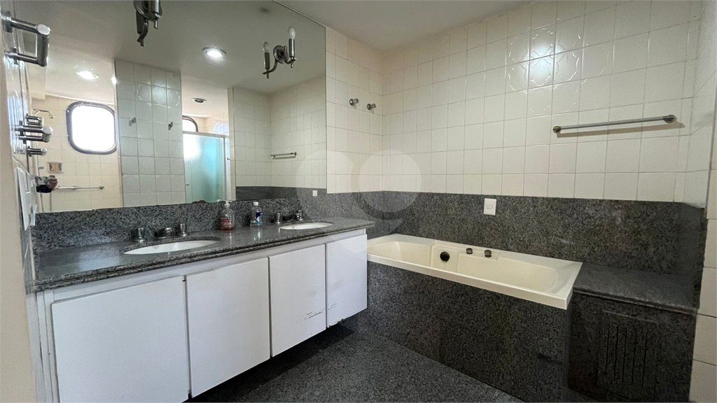 Apartamento à venda com 4 quartos, sendo 3 suítes, em Itaim Bibi, São Paulo, SP