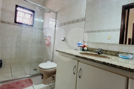 Sobrado à venda com 4 quartos, sendo 1 suíte, em Jardim Regina, Indaiatuba, SP