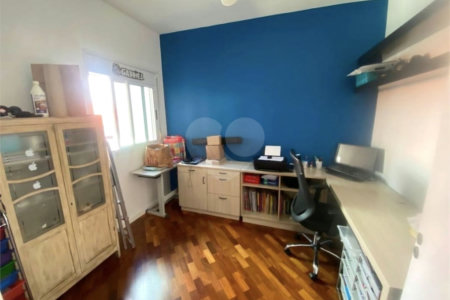 Casa à venda com 4 quartos, sendo 1 suíte, em Vila São Silvestre, São Paulo, SP