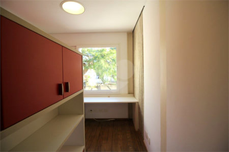 Casa à venda ou para alugar com 5 quartos, sendo 3 suítes, em Vila Madalena, São Paulo, SP