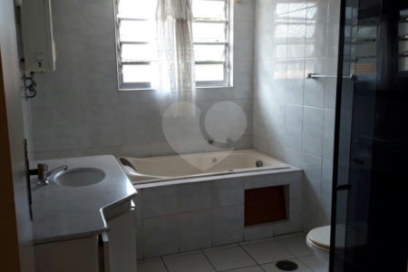 Sobrado à venda com 3 quartos, sendo 1 suíte, em Campo Belo, São Paulo, SP