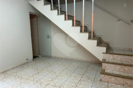 Sobrado para alugar com 2 quartos em Vila Anastácio, São Paulo, SP