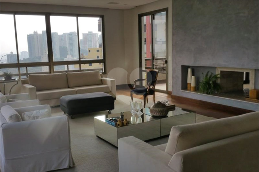 Apartamento à venda ou para alugar com 4 suítes em Morumbi, São Paulo, SP