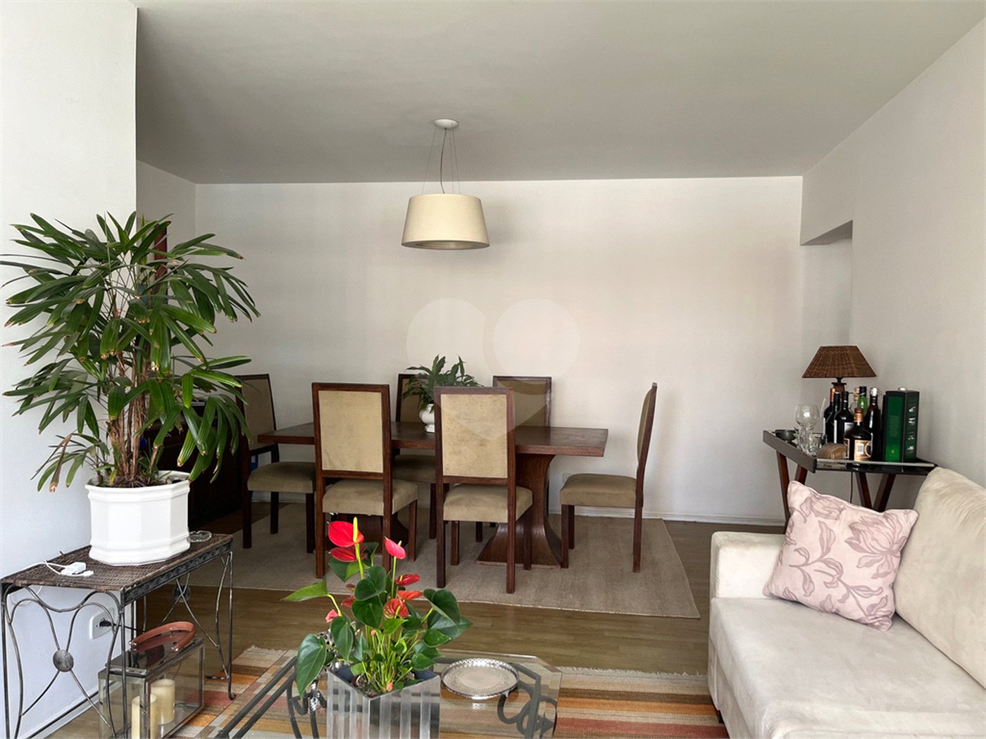 Apartamento à venda com 3 quartos, sendo 1 suíte,  em Itaim Bibi, São Paulo, SP