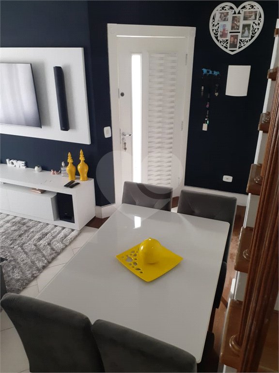 Casa à venda com 2 quartos, sendo 1 suíte, no condomínio Residencial Vila da Serra, São Paulo - SP