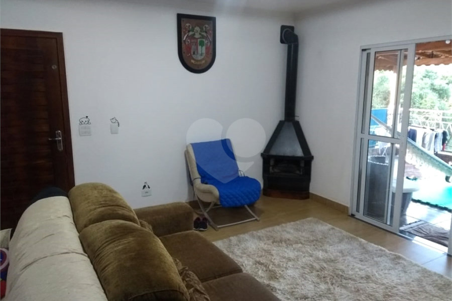Casa à venda com 3 quartos, sendo 1 suíte, no condomínio Alpes de Mairiporã, Mairiporã - SP