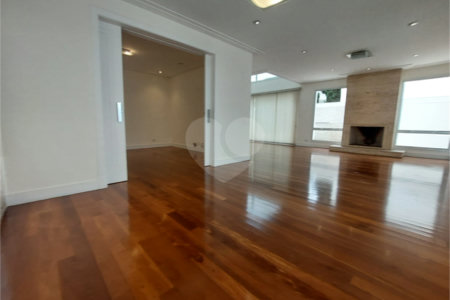 Casa à venda com 4 suítes no condomínio Residencial Morumbi, São Paulo - SP